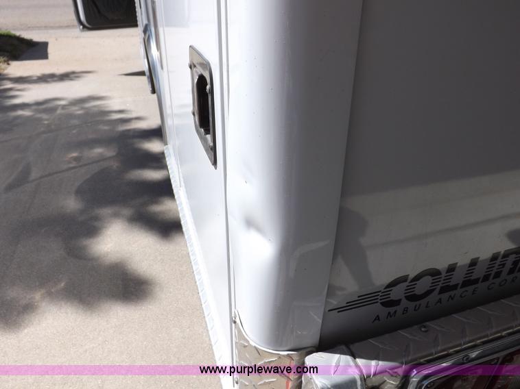 image for item F6021 1991 Ford E350 ambulance