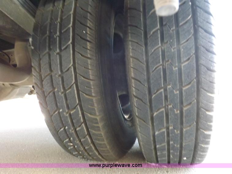 image for item F6021 1991 Ford E350 ambulance