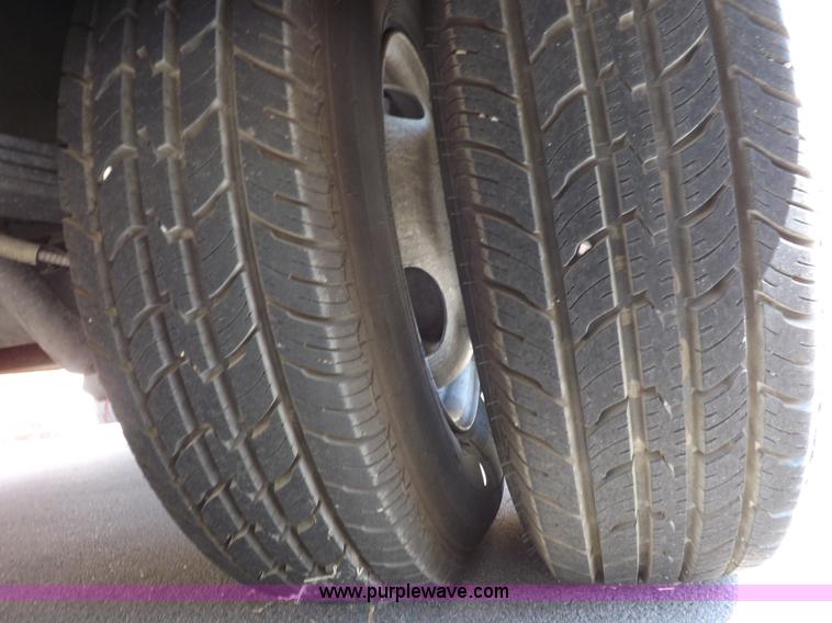 image for item F6021 1991 Ford E350 ambulance