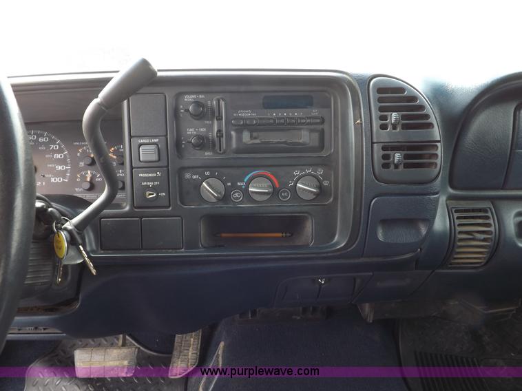 image for item F6025 1997 Chevrolet Silverado 1500 extended cab pickup truck