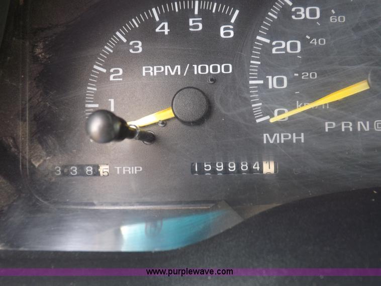 image for item F6026 1998 Chevrolet Silverado 2500 extended cab pickup truck