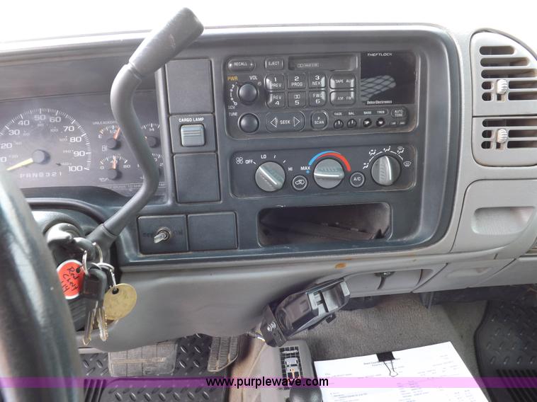 image for item F6026 1998 Chevrolet Silverado 2500 extended cab pickup truck