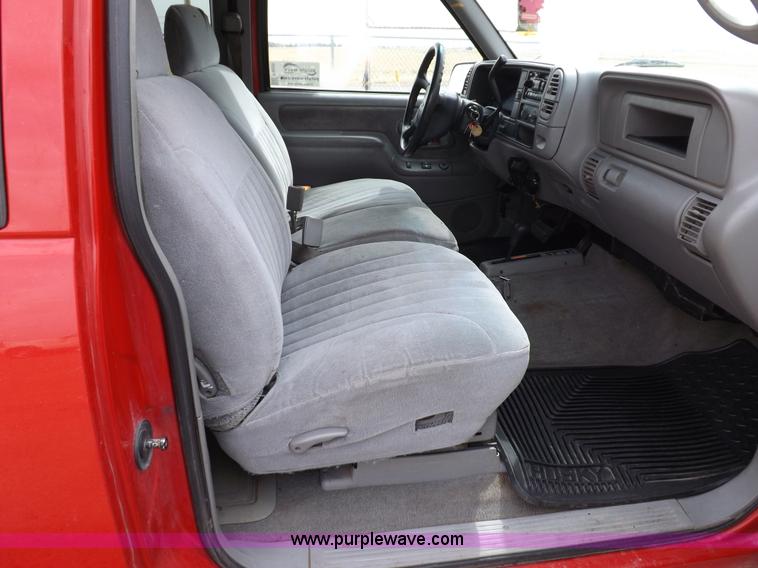 image for item F6026 1998 Chevrolet Silverado 2500 extended cab pickup truck