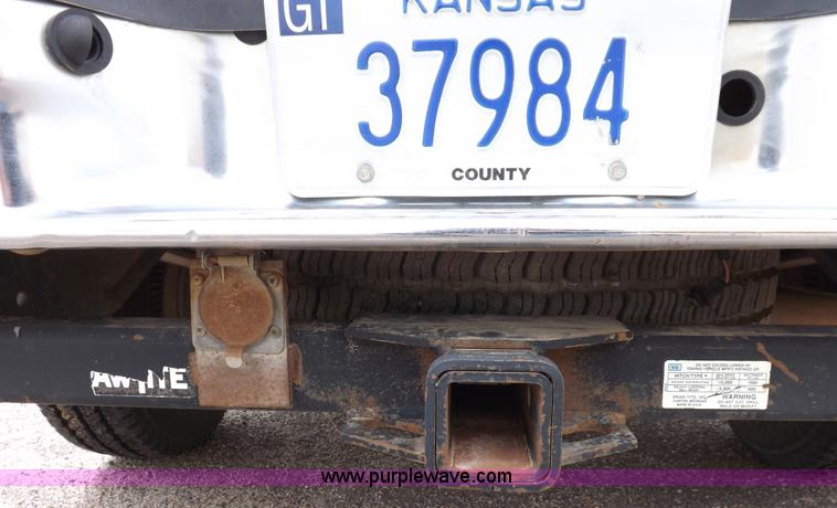 image for item F6026 1998 Chevrolet Silverado 2500 extended cab pickup truck