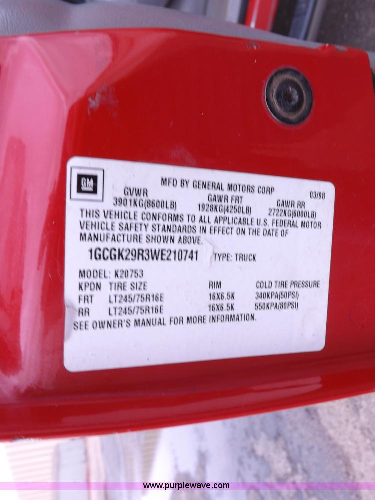 image for item F6026 1998 Chevrolet Silverado 2500 extended cab pickup truck