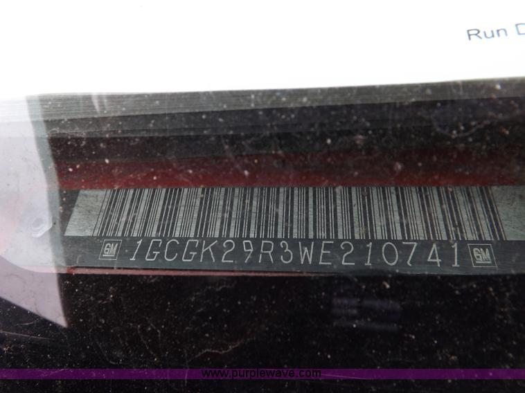 image for item F6026 1998 Chevrolet Silverado 2500 extended cab pickup truck