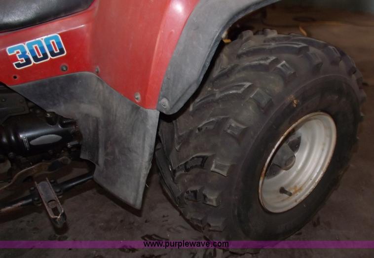 image for item F6027 1986 Kawasaki Bayou 300 ATV