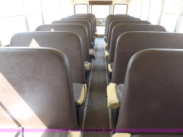 image for item F6028 1995 International Navistar 3800 school bus