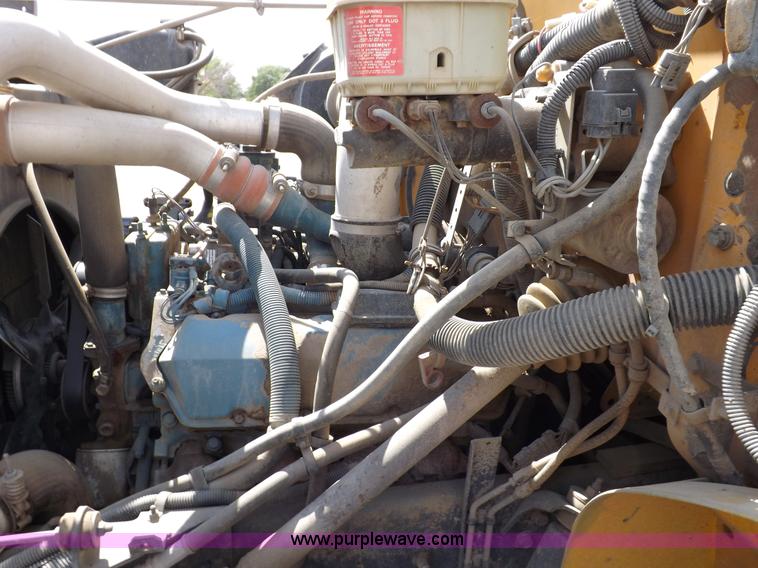 image for item F6028 1995 International Navistar 3800 school bus