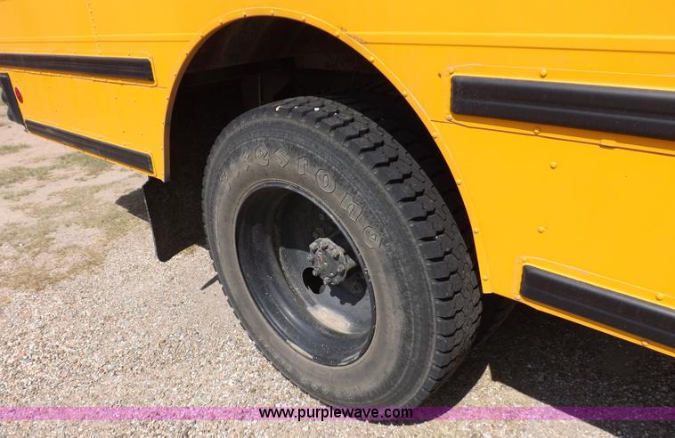 image for item F6028 1995 International Navistar 3800 school bus