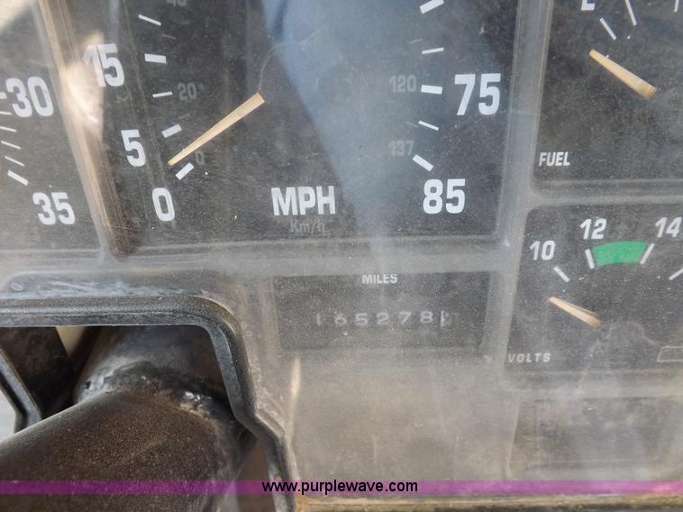 image for item F6029 1996 International Navistar 3800 school bus