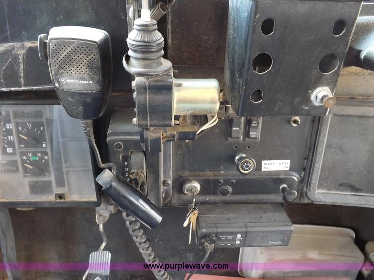 image for item F6029 1996 International Navistar 3800 school bus