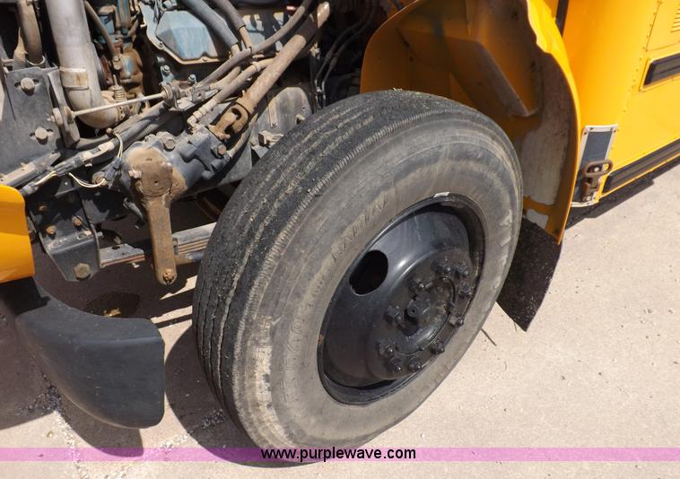 image for item F6029 1996 International Navistar 3800 school bus