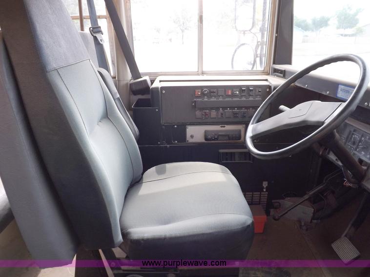 image for item F6030 1994 International Navistar 3700 Thomas Built school bus