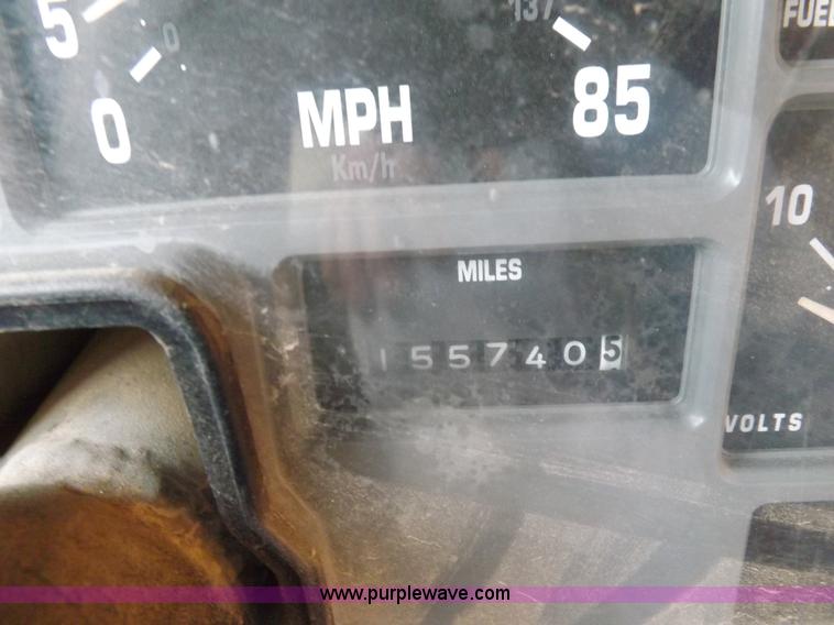 image for item F6030 1994 International Navistar 3700 Thomas Built school bus