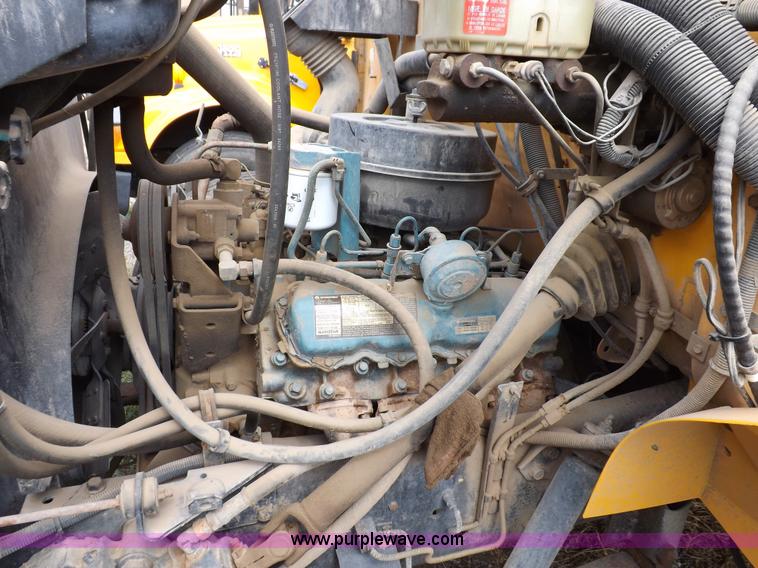 image for item F6030 1994 International Navistar 3700 Thomas Built school bus