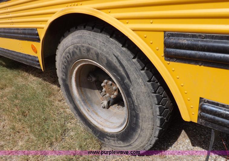 image for item F6030 1994 International Navistar 3700 Thomas Built school bus