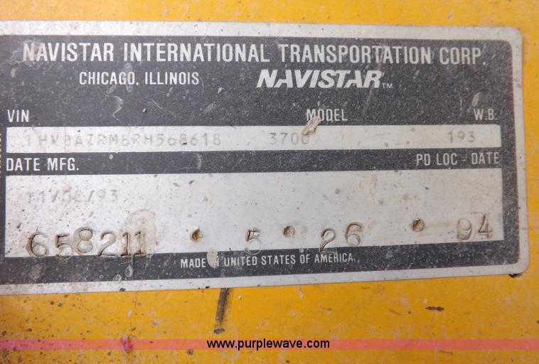 image for item F6030 1994 International Navistar 3700 Thomas Built school bus