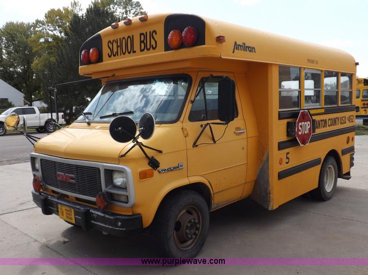 image for item F6031 1993 GMC G3500 Vandura school bus