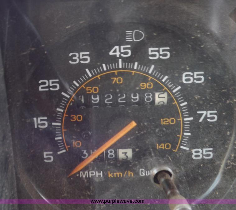 image for item F6031 1993 GMC G3500 Vandura school bus