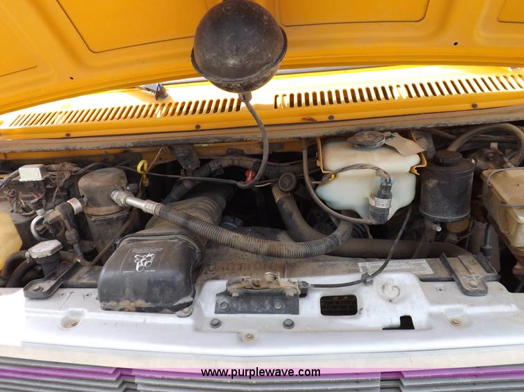 image for item F6031 1993 GMC G3500 Vandura school bus