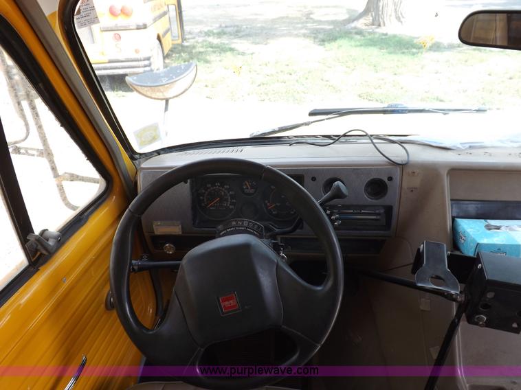 image for item F6032 1994 GMC G3500 Vandura school bus