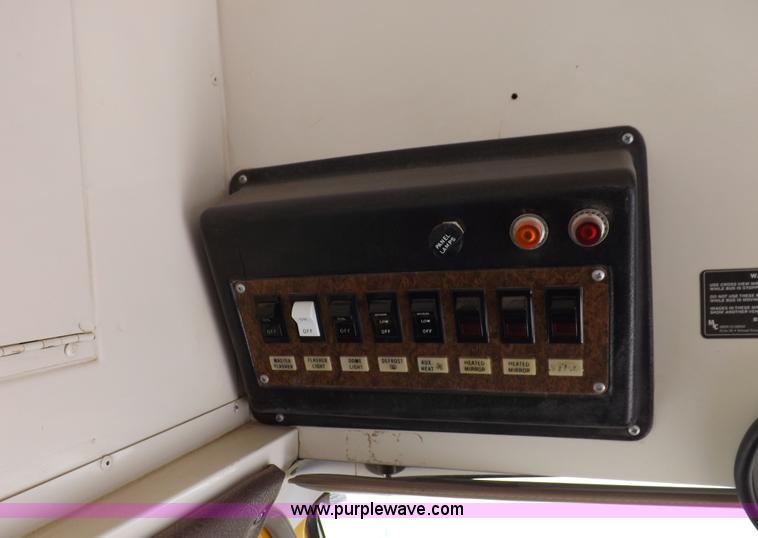 image for item F6032 1994 GMC G3500 Vandura school bus