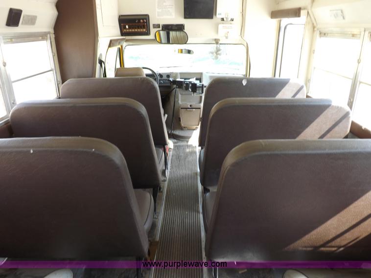 image for item F6032 1994 GMC G3500 Vandura school bus