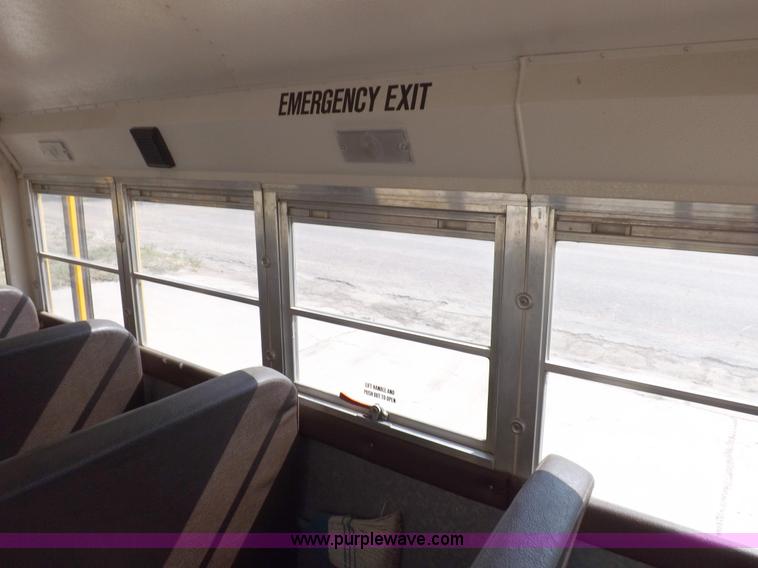 image for item F6032 1994 GMC G3500 Vandura school bus