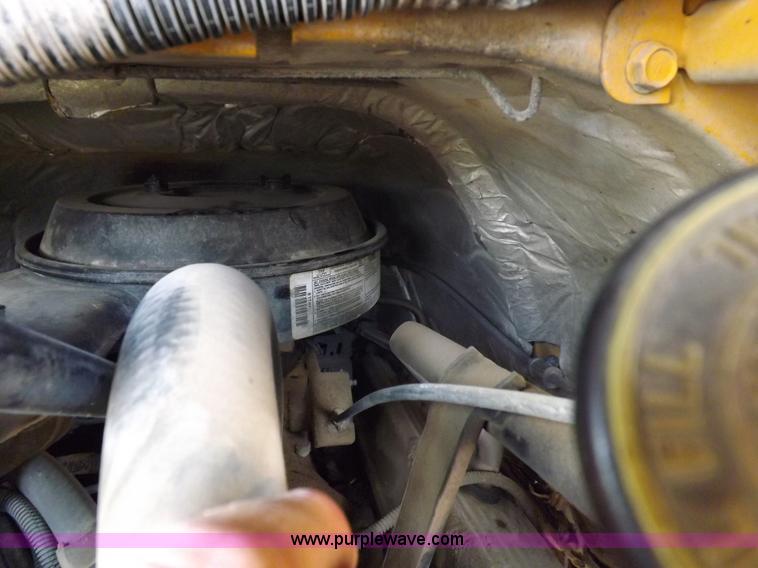 image for item F6032 1994 GMC G3500 Vandura school bus