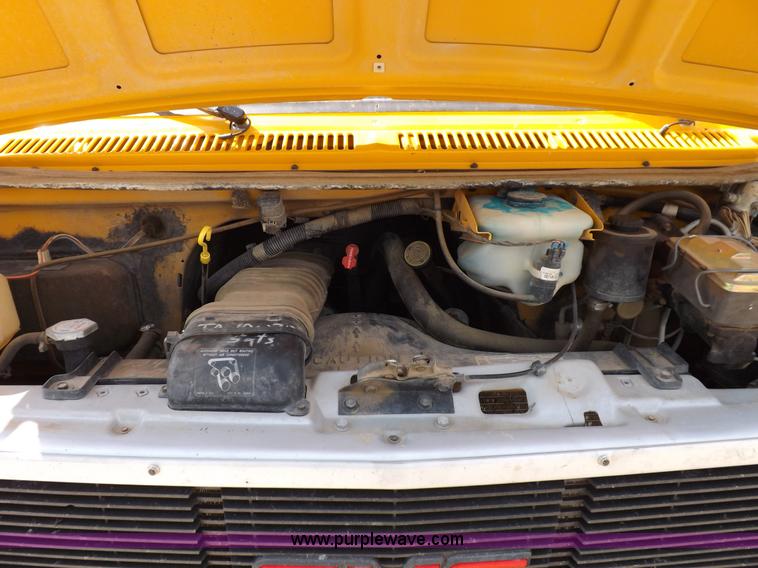 image for item F6032 1994 GMC G3500 Vandura school bus