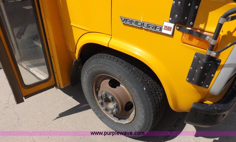 image for item F6032 1994 GMC G3500 Vandura school bus