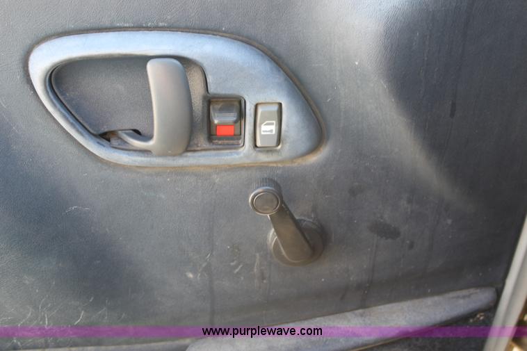 image for item G4917 1997 Chevrolet Suburban 1500 SUV