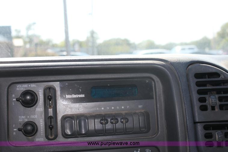 image for item G4917 1997 Chevrolet Suburban 1500 SUV