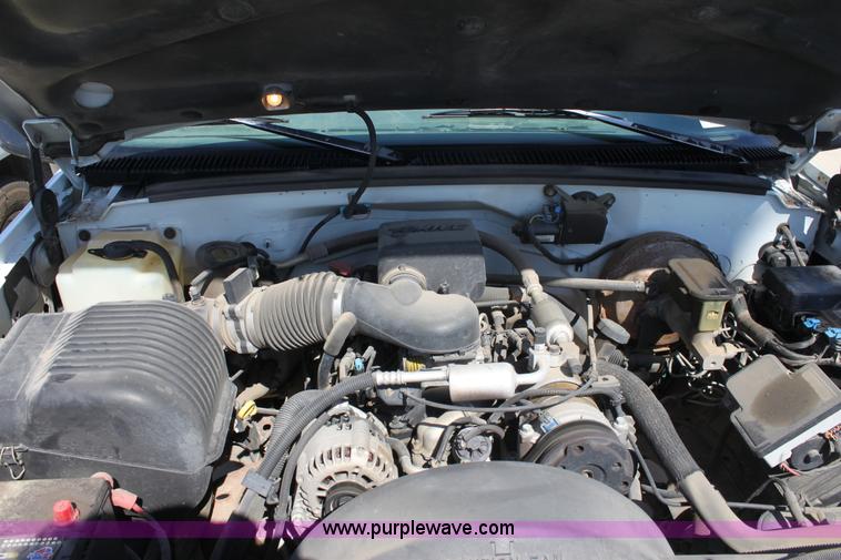 image for item G4917 1997 Chevrolet Suburban 1500 SUV