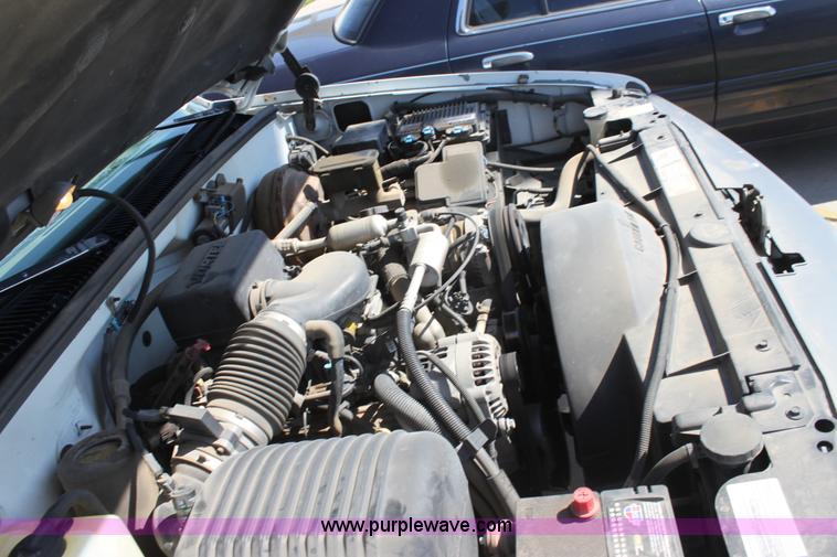 image for item G4917 1997 Chevrolet Suburban 1500 SUV