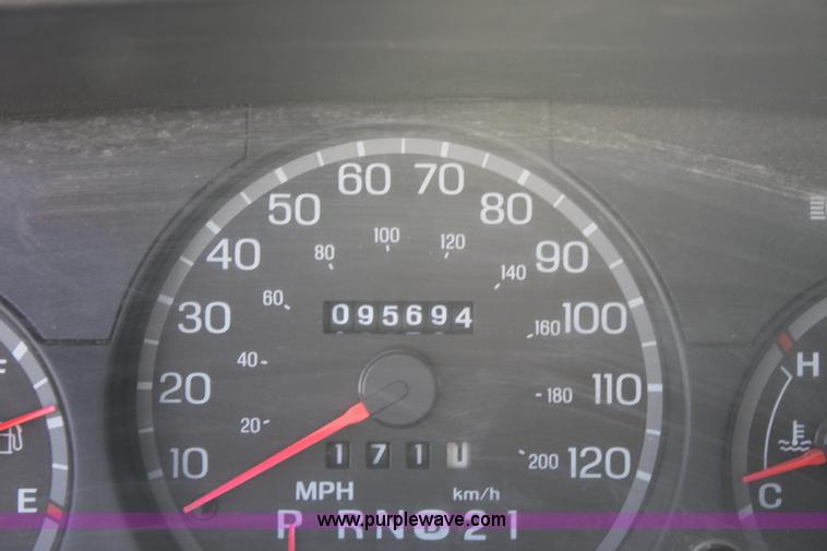 image for item G4918 1999 Ford Crown Victoria