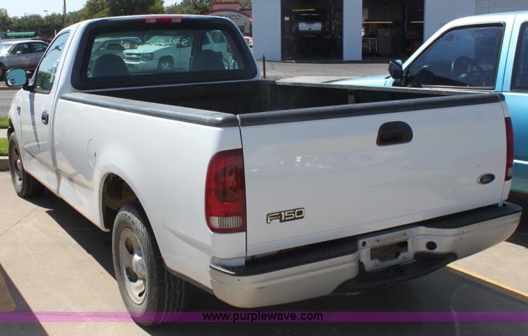 image for item G4919 2000 Ford F150 pickup truck