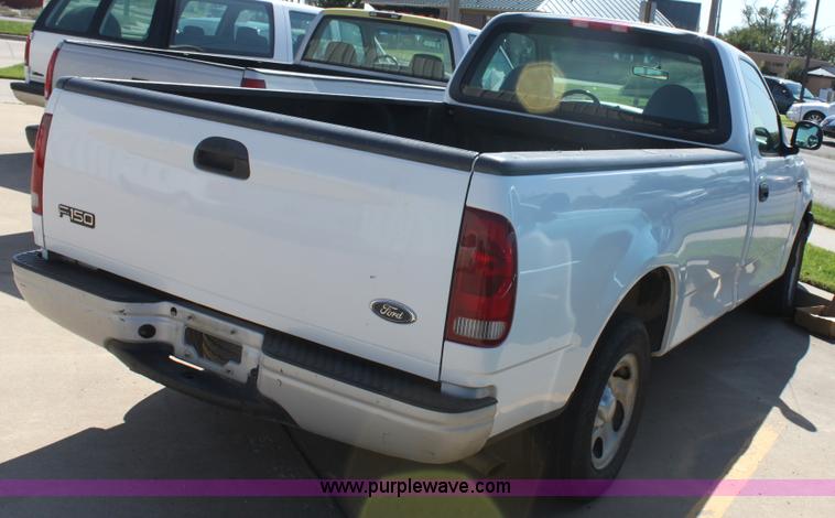 image for item G4919 2000 Ford F150 pickup truck