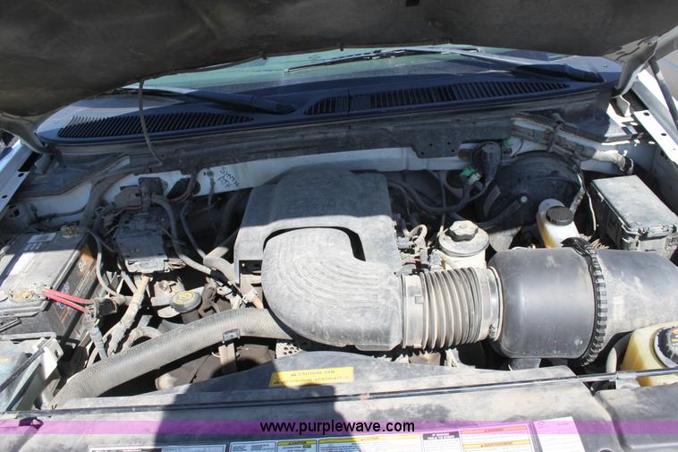 image for item G4919 2000 Ford F150 pickup truck