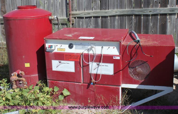 image for item G4921 2002 White Inc. 1020N/G pressure washer