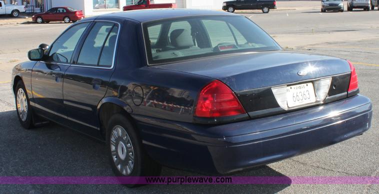 image for item G4926 2003 Ford Crown Victoria Police Interceptor