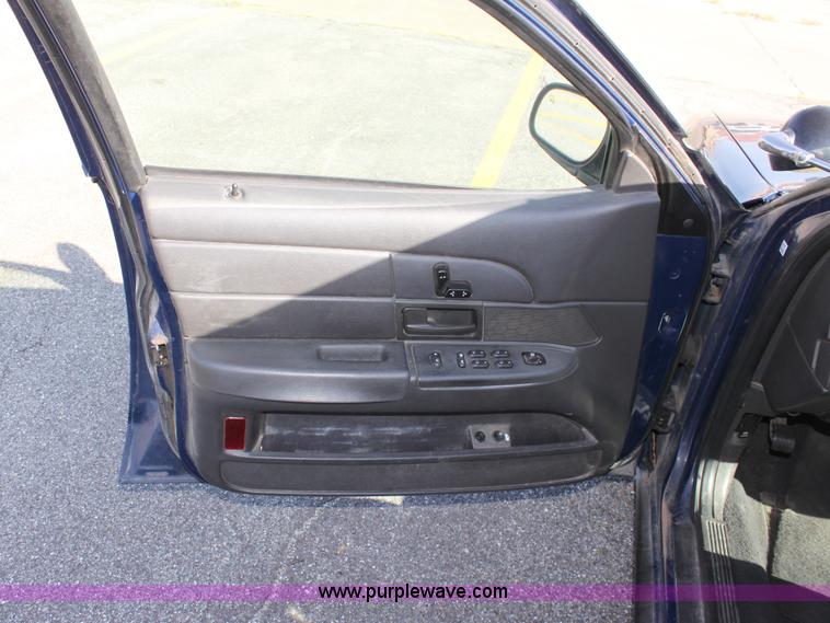 image for item G4926 2003 Ford Crown Victoria Police Interceptor