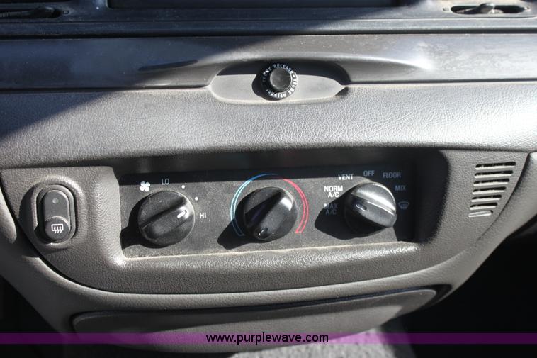 image for item G4926 2003 Ford Crown Victoria Police Interceptor