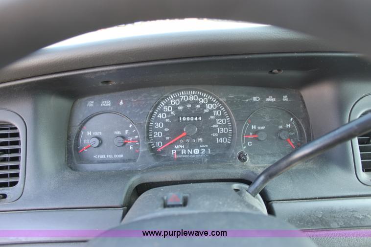 image for item G4926 2003 Ford Crown Victoria Police Interceptor