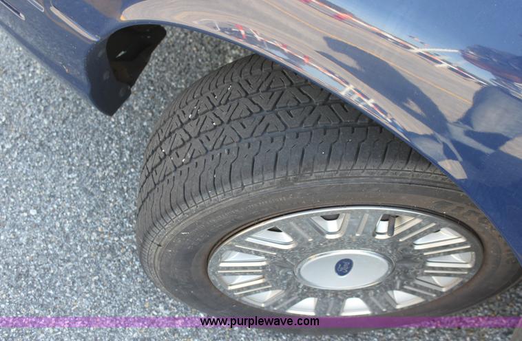 image for item G4926 2003 Ford Crown Victoria Police Interceptor