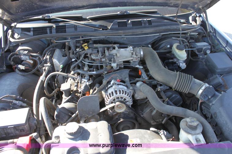 image for item G4926 2003 Ford Crown Victoria Police Interceptor