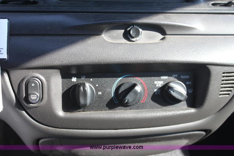 image for item G4927 2004 Ford Crown Victoria Police Interceptor