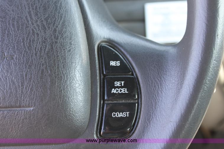 image for item G4927 2004 Ford Crown Victoria Police Interceptor