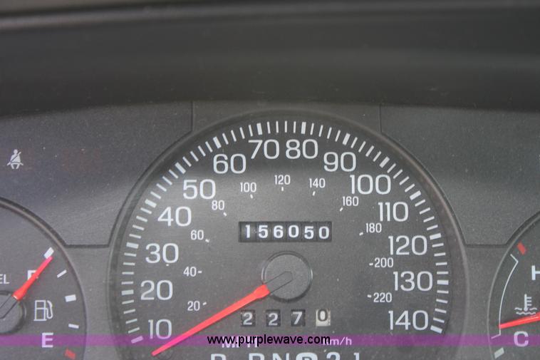 image for item G4927 2004 Ford Crown Victoria Police Interceptor